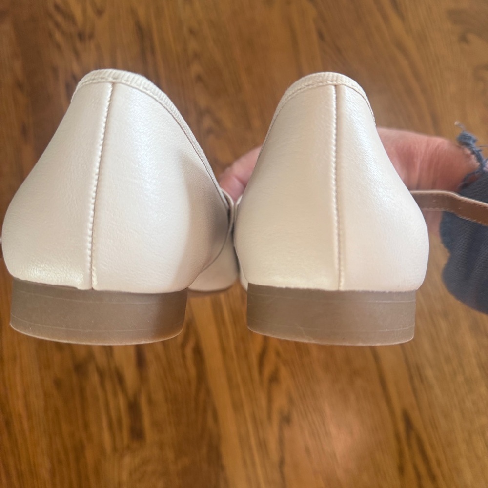 White Mountain Classic Mary Jane Shoes size 8.5 ivory - Picture 4 of 4